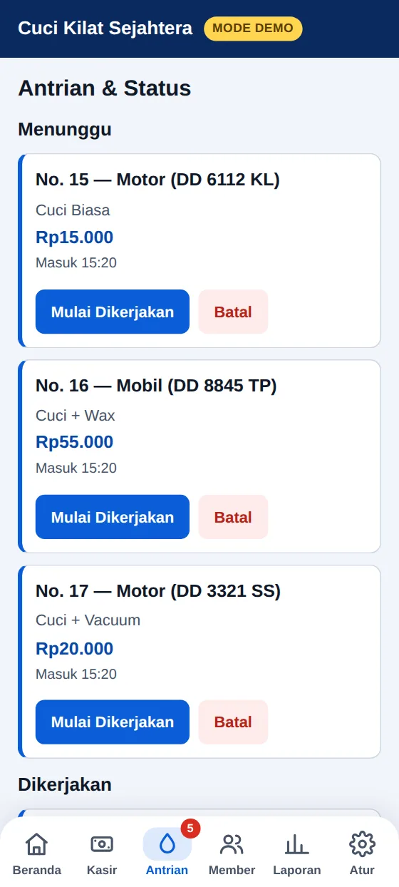 Layar Antrian: kendaraan menunggu dengan nomor, jenis, nomor polisi, layanan, harga, dan tombol Mulai Dikerjakan